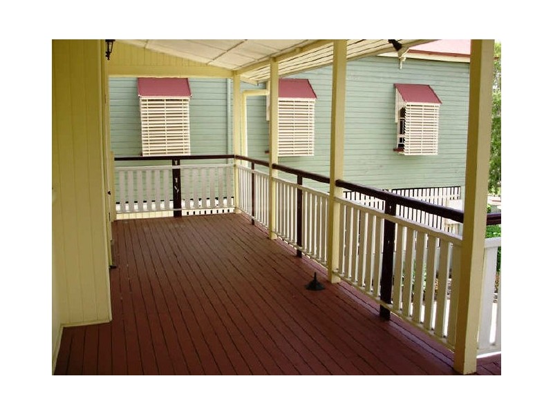 35 Heussler Terrace, Milton QLD 4064