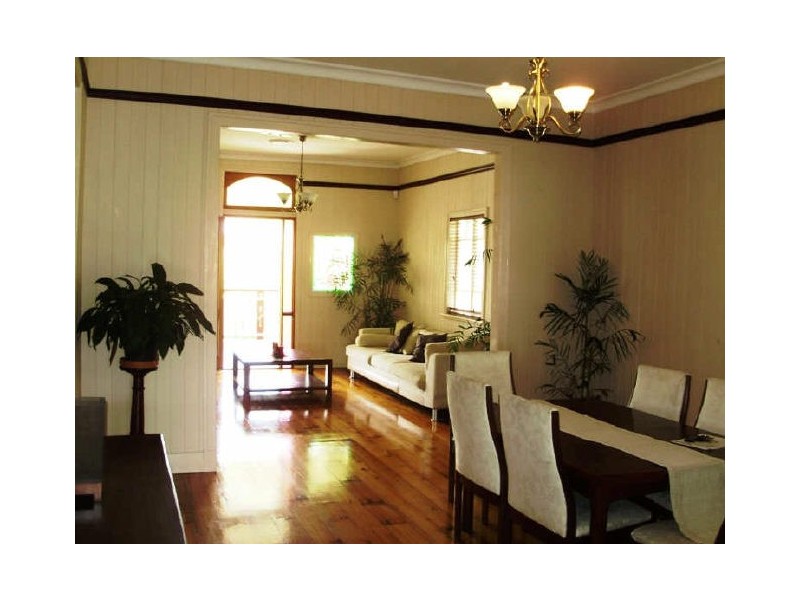 35 Heussler Terrace, Milton QLD 4064