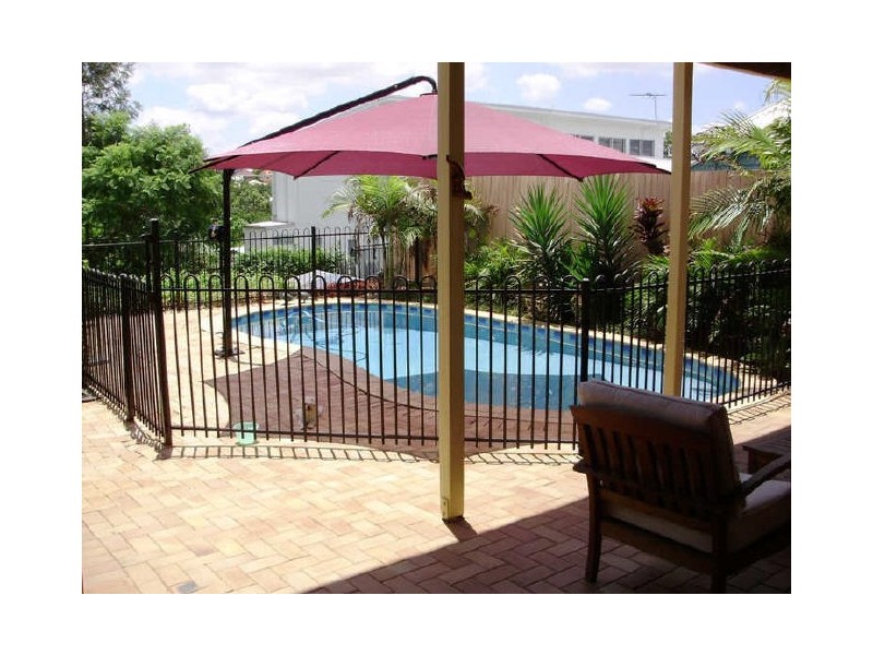 35 Heussler Terrace, Milton QLD 4064