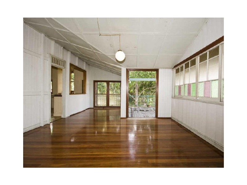 19 Nairn Street, Milton QLD 4064