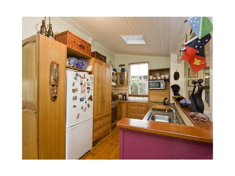 12 Sackville Street, Milton QLD 4064