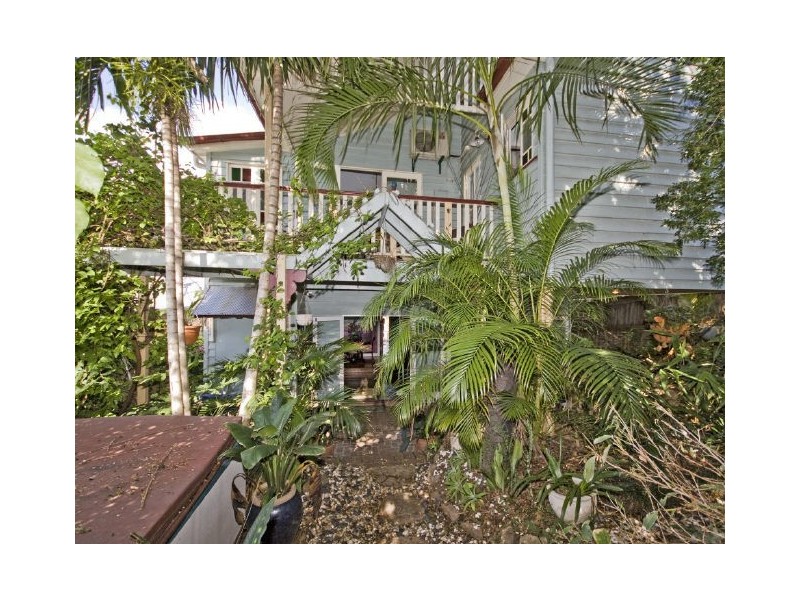 12 Sackville Street, Milton QLD 4064