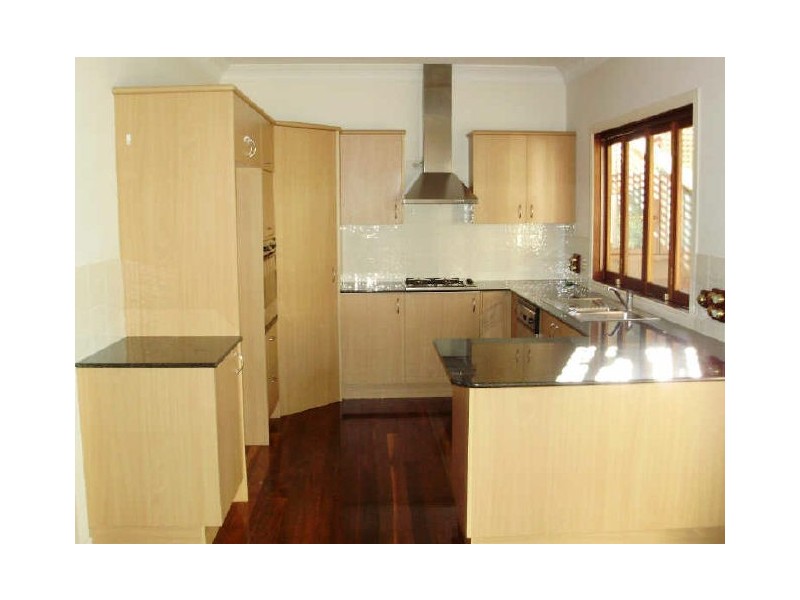 81 Fernberg Rd, Paddington QLD 4064