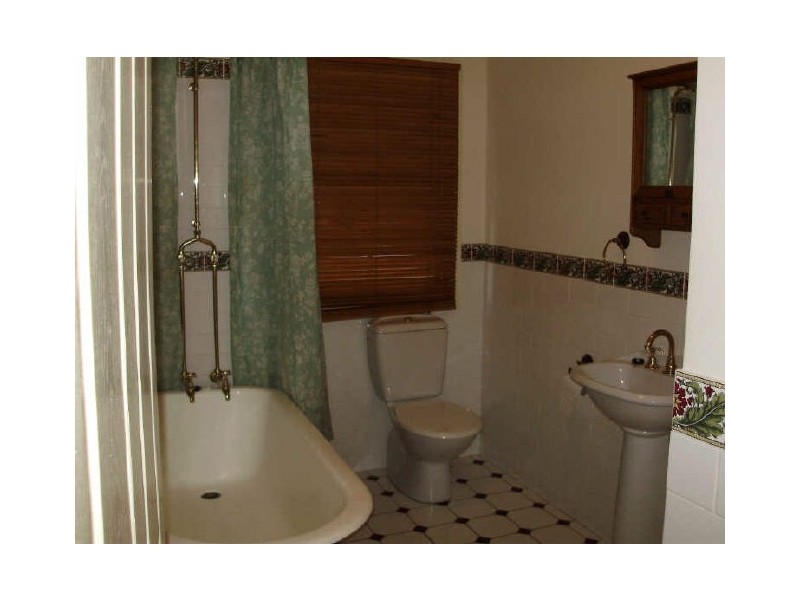 81 Fernberg Rd, Paddington QLD 4064