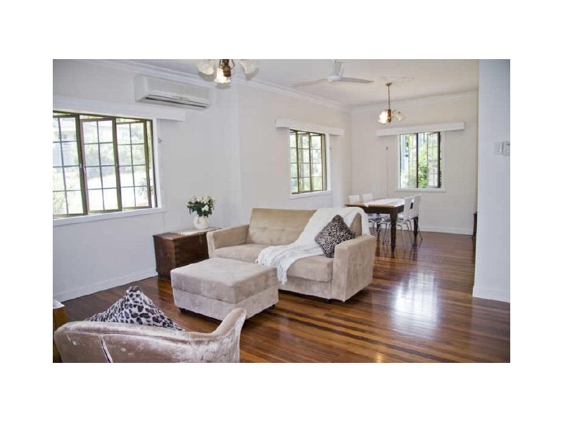 49 Buckingham Street, Ashgrove QLD 4060