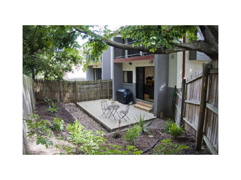 2/39 Elizabeth Street, Toowong QLD 4066
