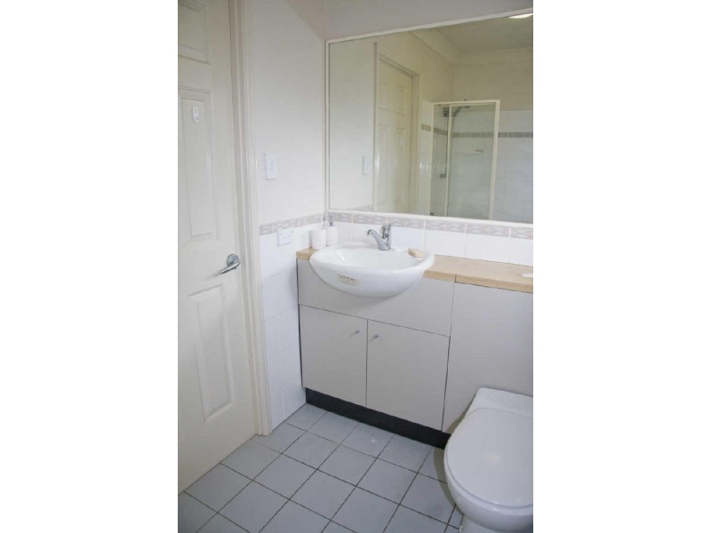 2/39 Elizabeth Street, Toowong QLD 4066