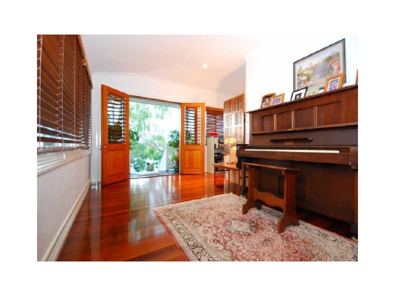 33 Musgrave Street, Toowong QLD 4066