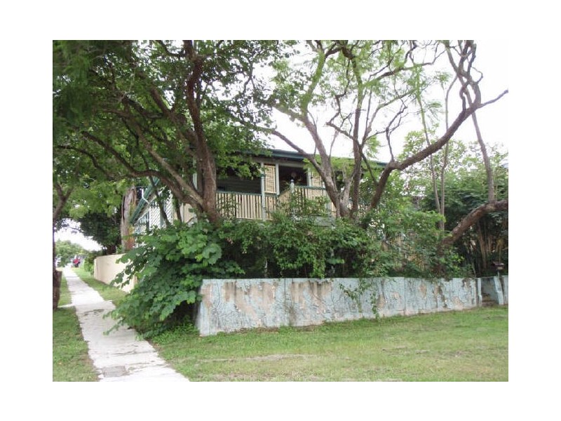 2 Effie Street, Bardon QLD 4065