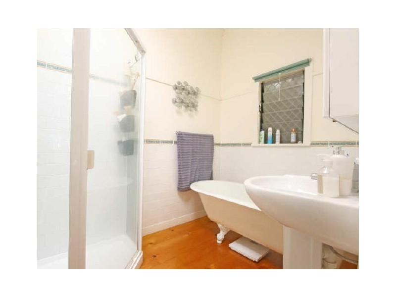 22 Junction Terrace, Annerley QLD 4103