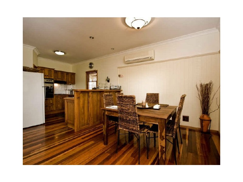 12 Bathurst Street, Red Hill QLD 4059