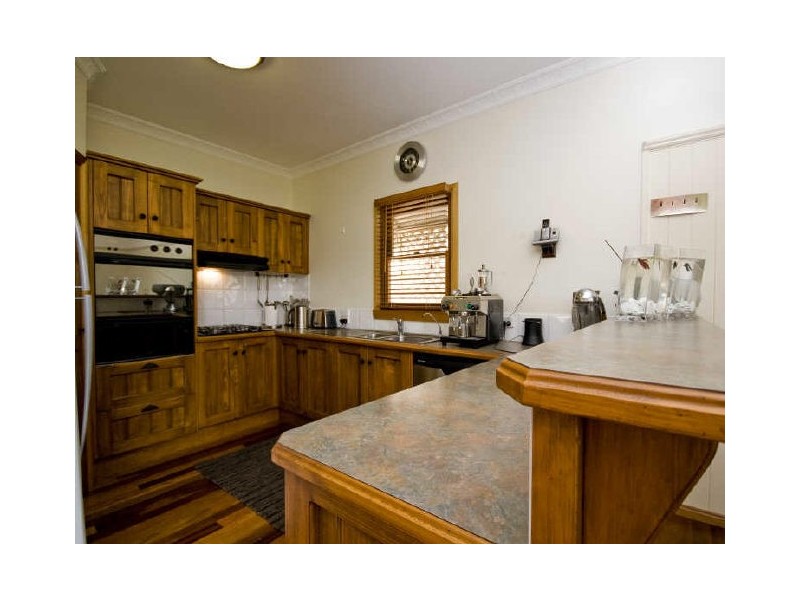 12 Bathurst Street, Red Hill QLD 4059