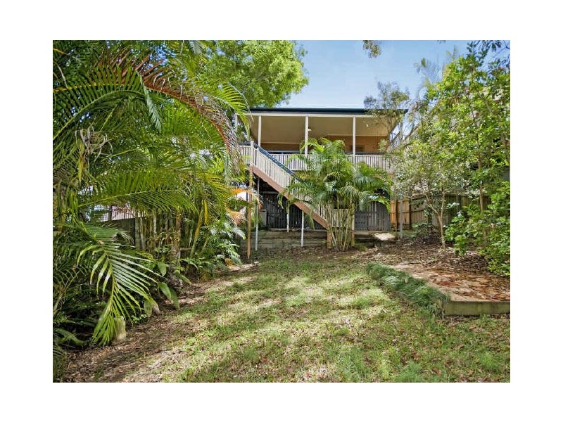 12 Bathurst Street, Red Hill QLD 4059