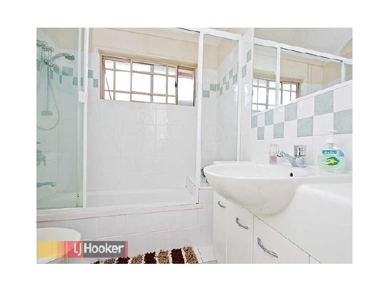 7/360 Simpsons Road, Bardon QLD 4065