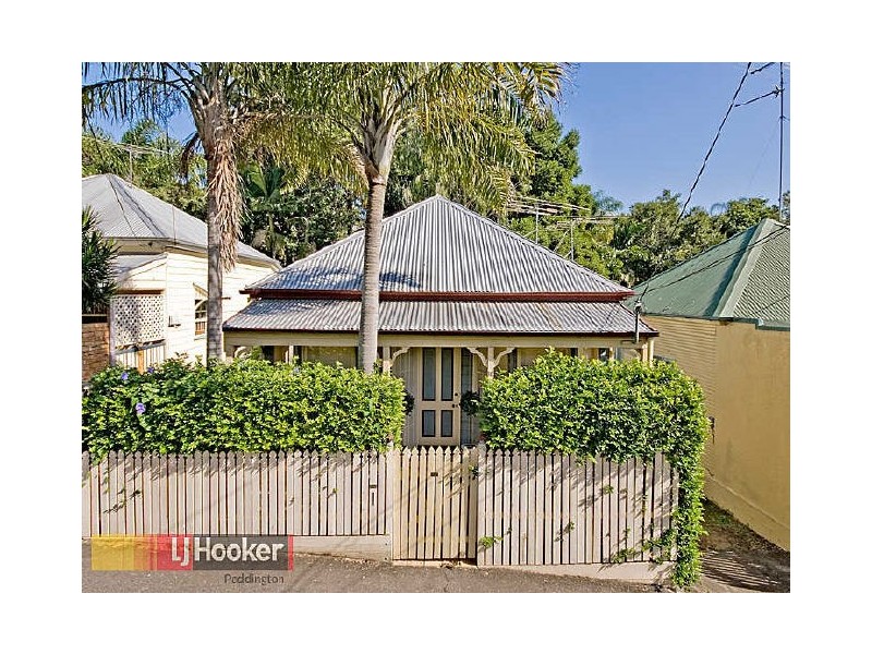 16 Federal St, Red Hill QLD 4059