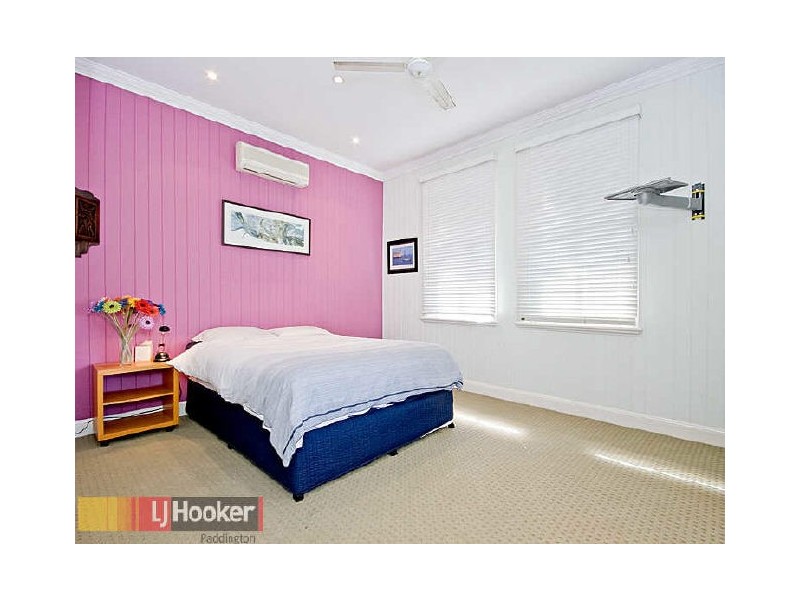 15 Knowles Street, Auchenflower QLD 4066