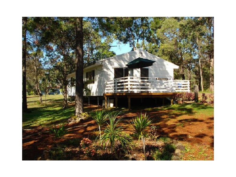 2 Pindarri Street, Lamb Island QLD 4184