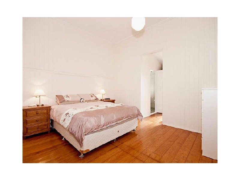 10 McComb Street, Kelvin Grove QLD 4059