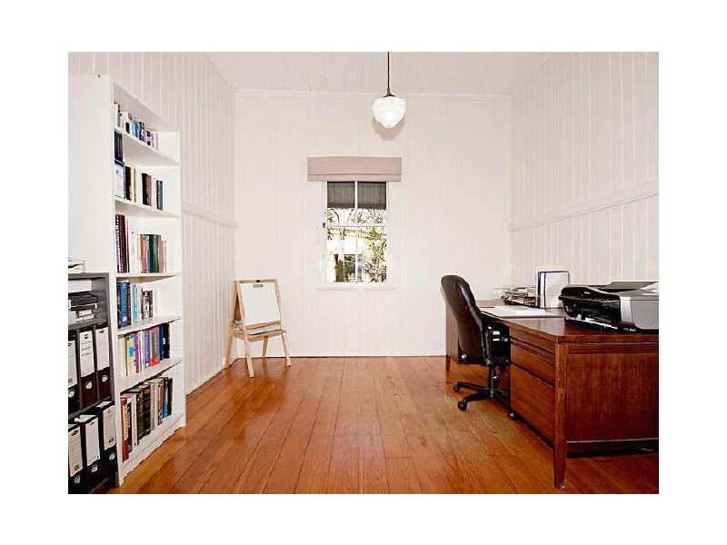 10 McComb Street, Kelvin Grove QLD 4059