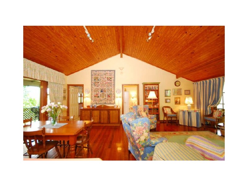 80 Bernarra Street, The Gap QLD 4061