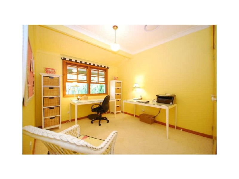 80 Bernarra Street, The Gap QLD 4061