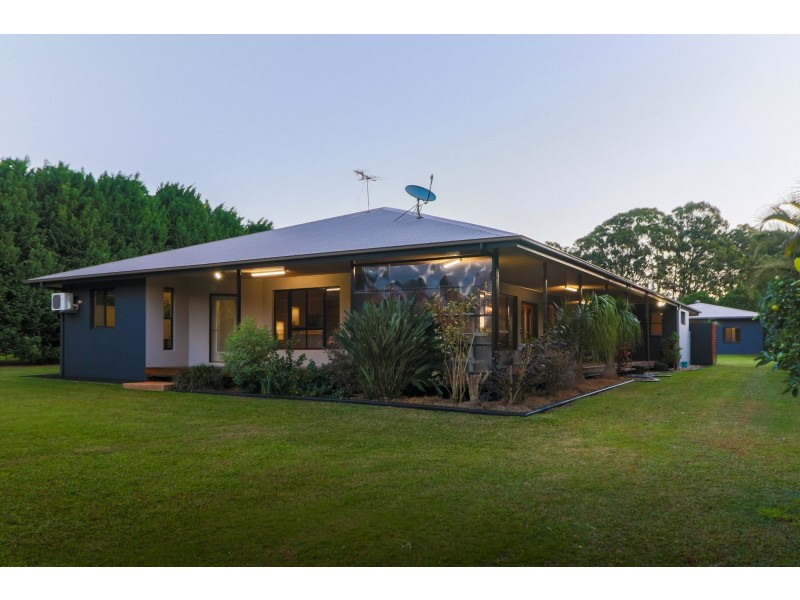 44 Mountain view Drive, Atherton QLD 4883