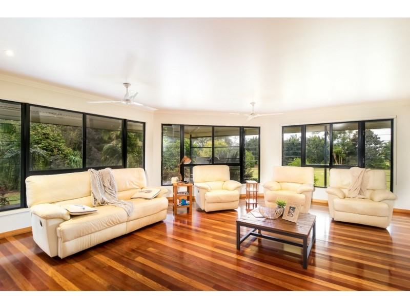 44 Mountain view Drive, Atherton QLD 4883