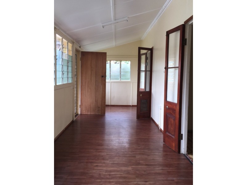 9 Lilian Street, Herberton QLD 4887