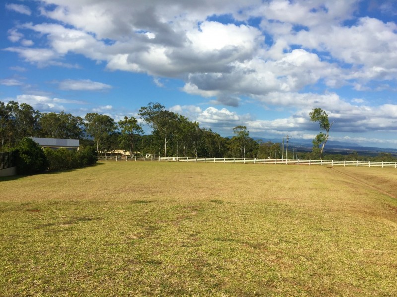 136 Rankine Drive, Tolga QLD 4882