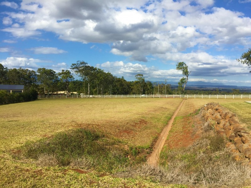 136 Rankine Drive, Tolga QLD 4882