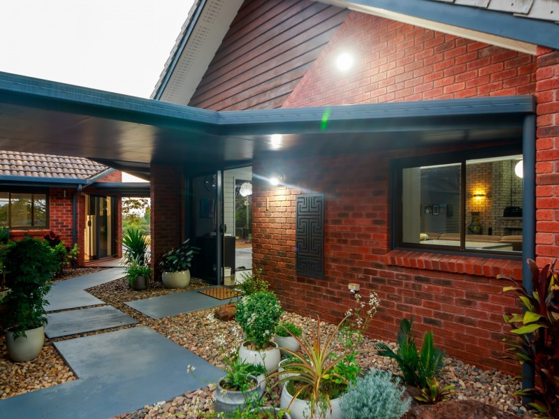 6A Equestrian Drive, Tolga QLD 4882