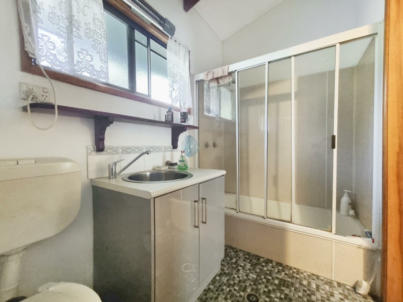 13 Goldfinch Road, Wondecla QLD 4887