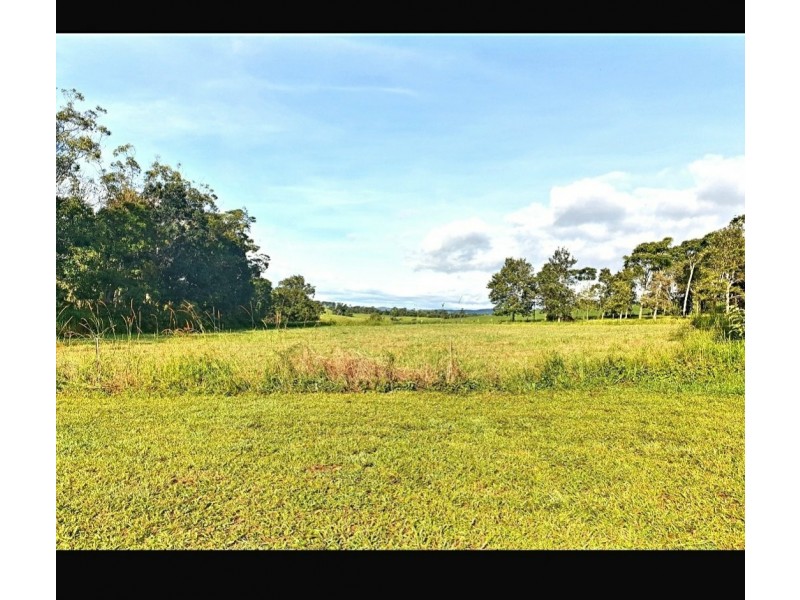 3 Dobson Road, Malanda QLD 4885