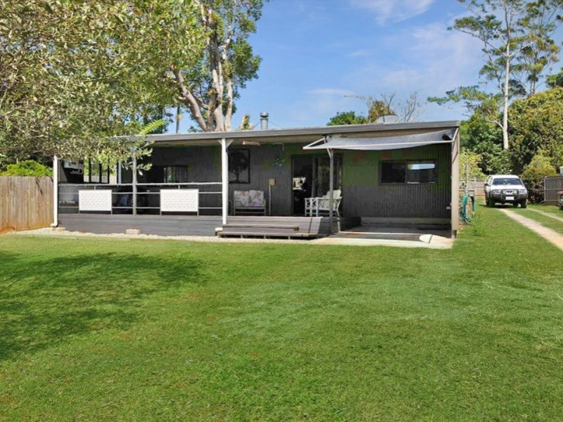 11 James Street, Malanda QLD 4885