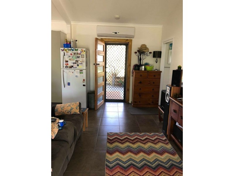 11 James Street, Malanda QLD 4885