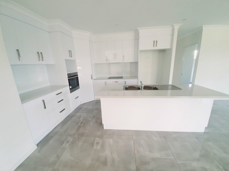 44-46 Twelfth Avenue, Atherton QLD 4883