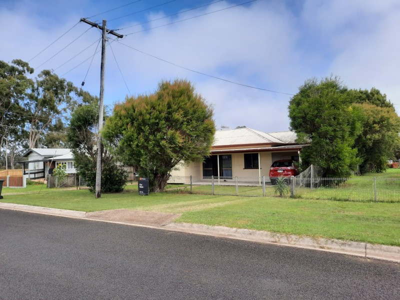 27 Rankine Street, Ravenshoe QLD 4888