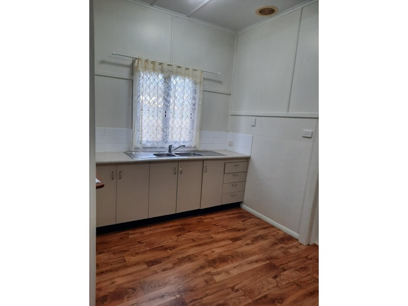 27 Rankine Street, Ravenshoe QLD 4888