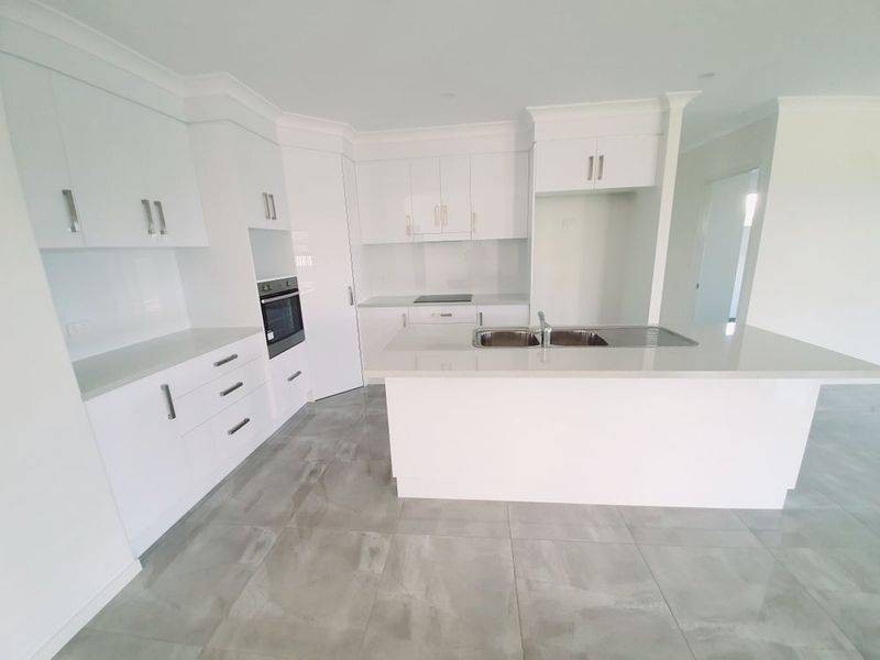 UNIT 2/44-46 Twelfth Avenue, Atherton QLD 4883