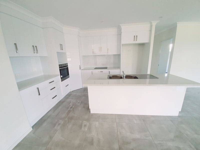 UNIT 3/44-46 Twelfth Avenue, Atherton QLD 4883