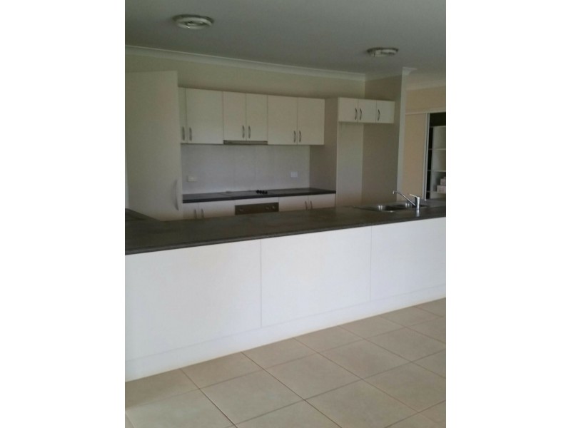 8 Bell Close, Atherton QLD 4883