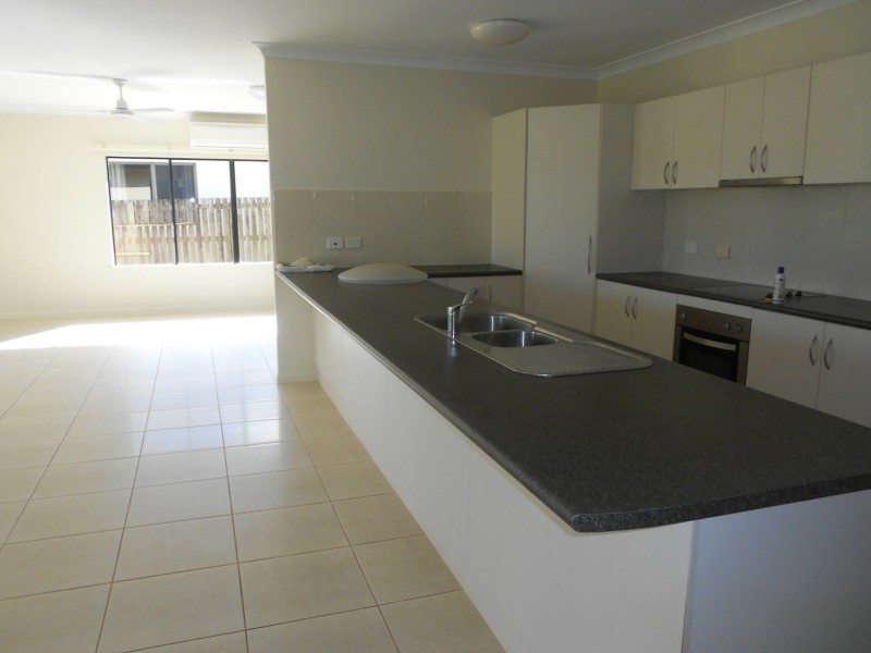 8 Bell Close, Atherton QLD 4883