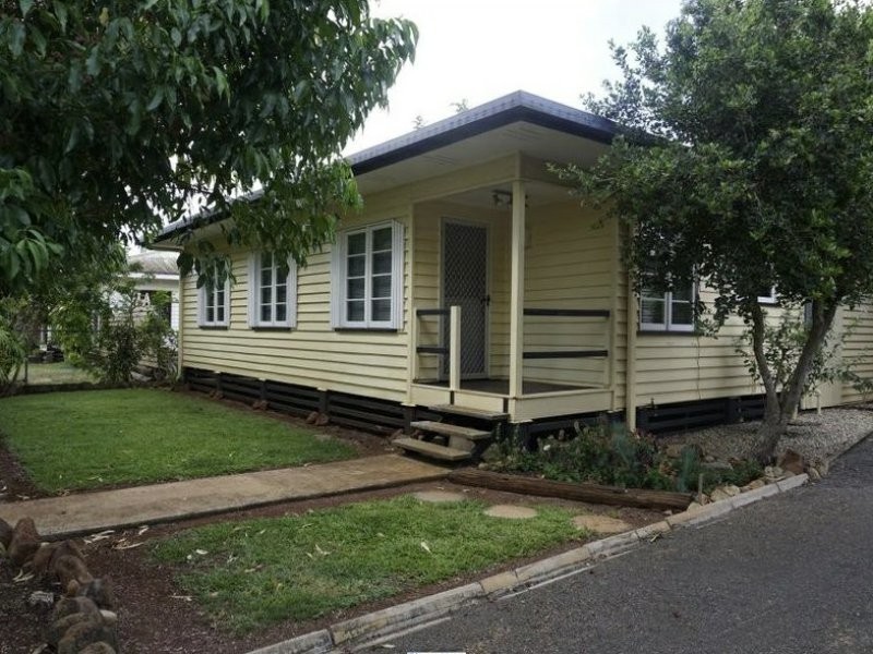 8 Hibiscus Street, Walkamin QLD 4872