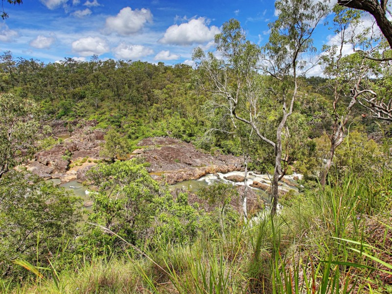 10 Waterview Close, Millstream QLD 4888