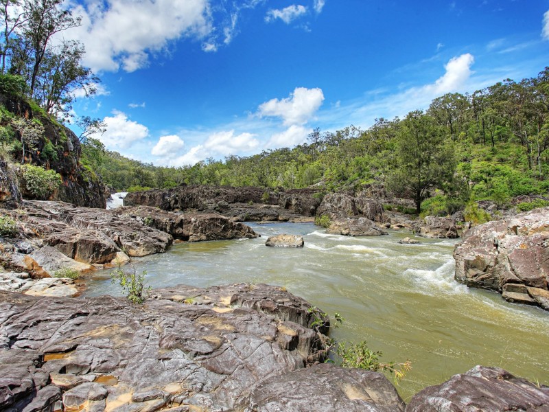 10 Waterview Close, Millstream QLD 4888