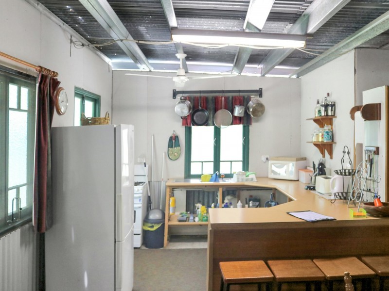 286 Sewell Road, Lake Eacham QLD 4884