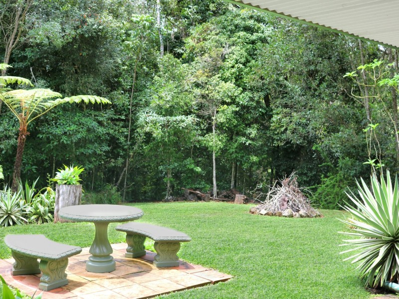 286 Sewell Road, Lake Eacham QLD 4884