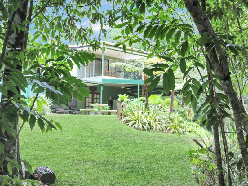 286 Sewell Road, Lake Eacham QLD 4884