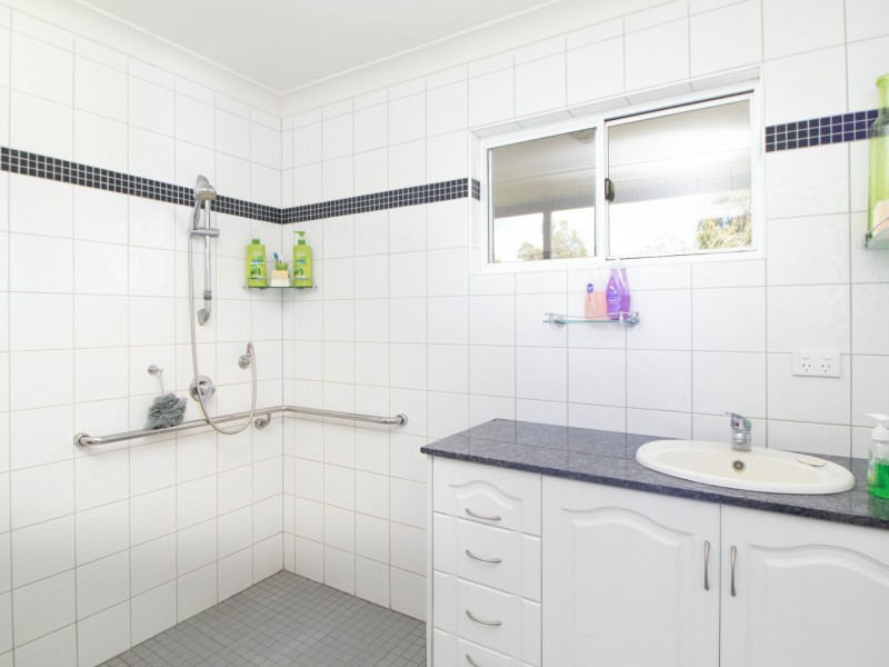 166 Jacaranda Drive, Millstream QLD 4888