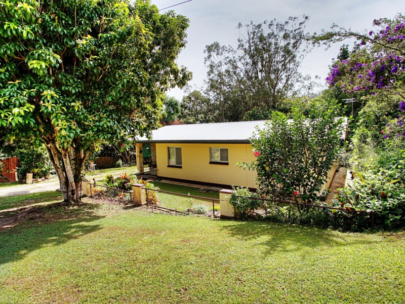 22 Broadway, Herberton QLD 4887